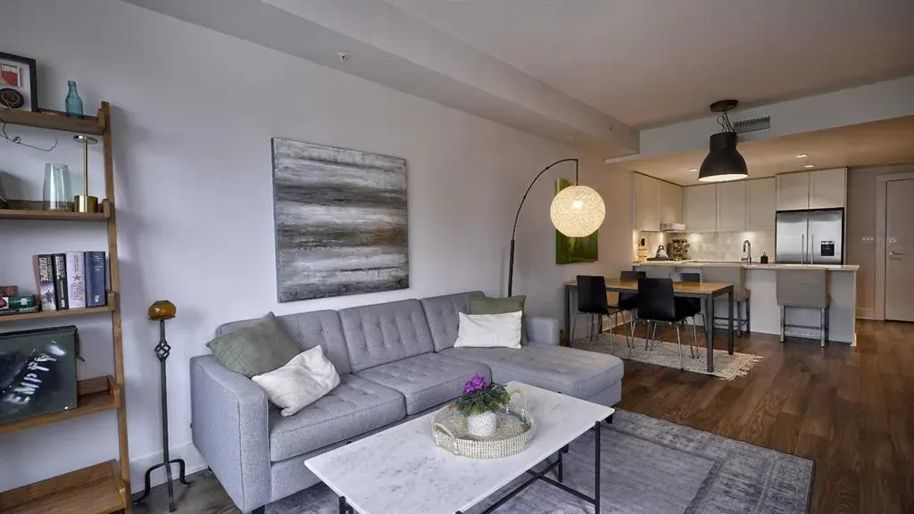 46 9 Street NE, #320