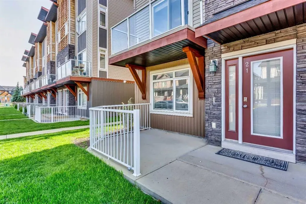 21 Skyview Point Link NE