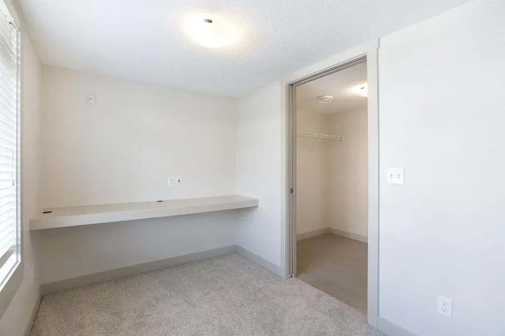 21 Skyview Point Link NE