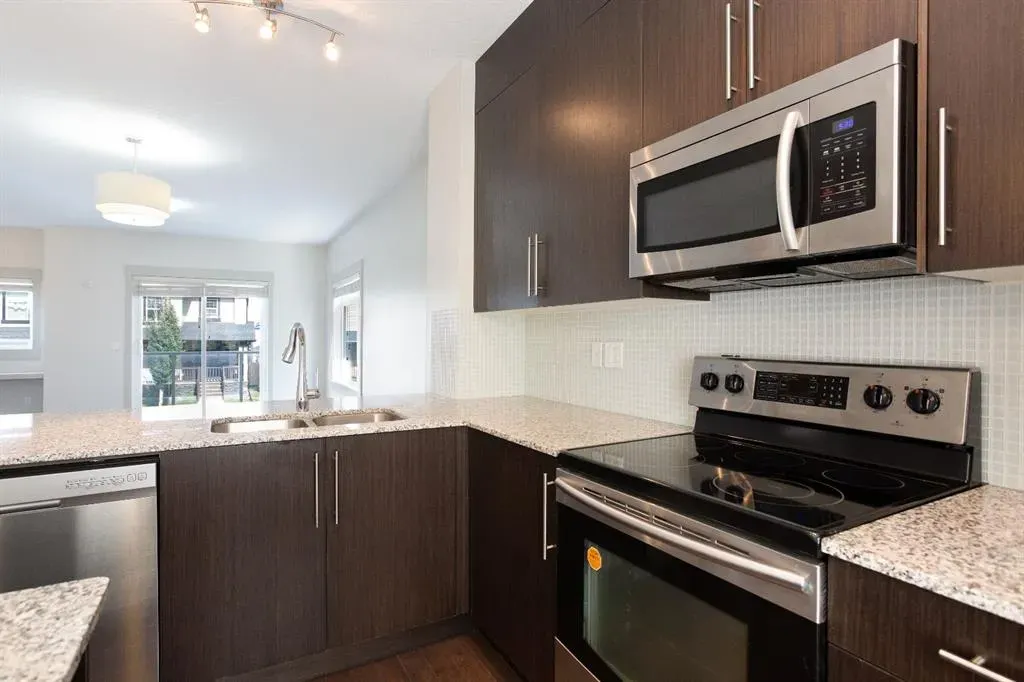 21 Skyview Point Link NE