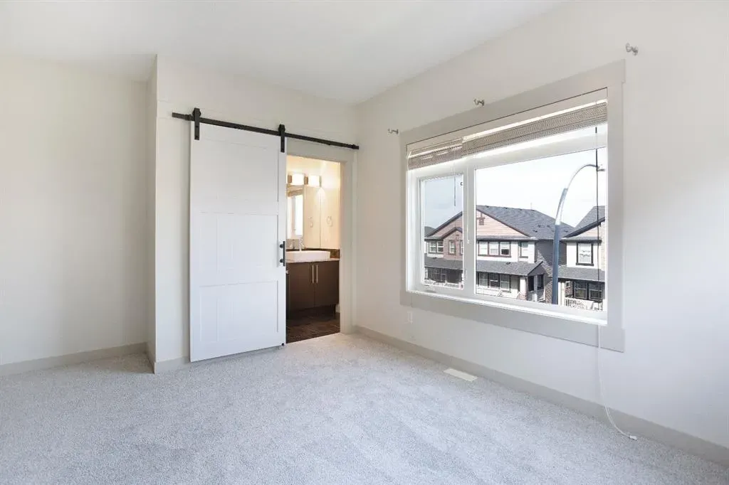 21 Skyview Point Link NE