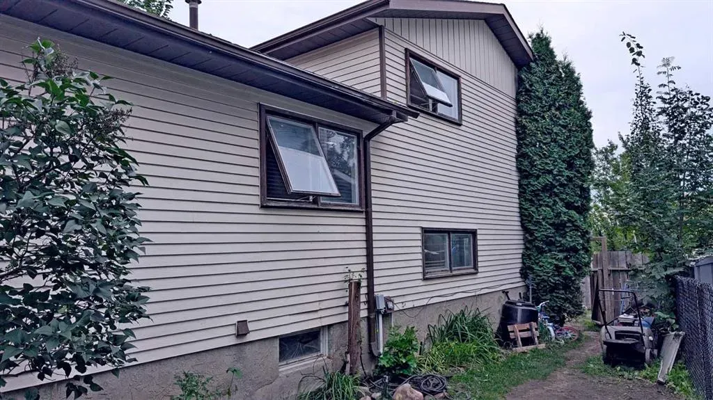 259 Deerview Drive SE