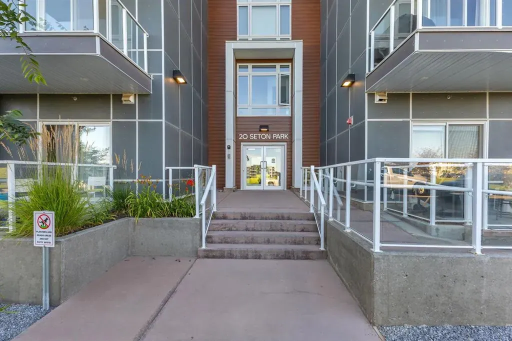 20 Seton Park SE, #324