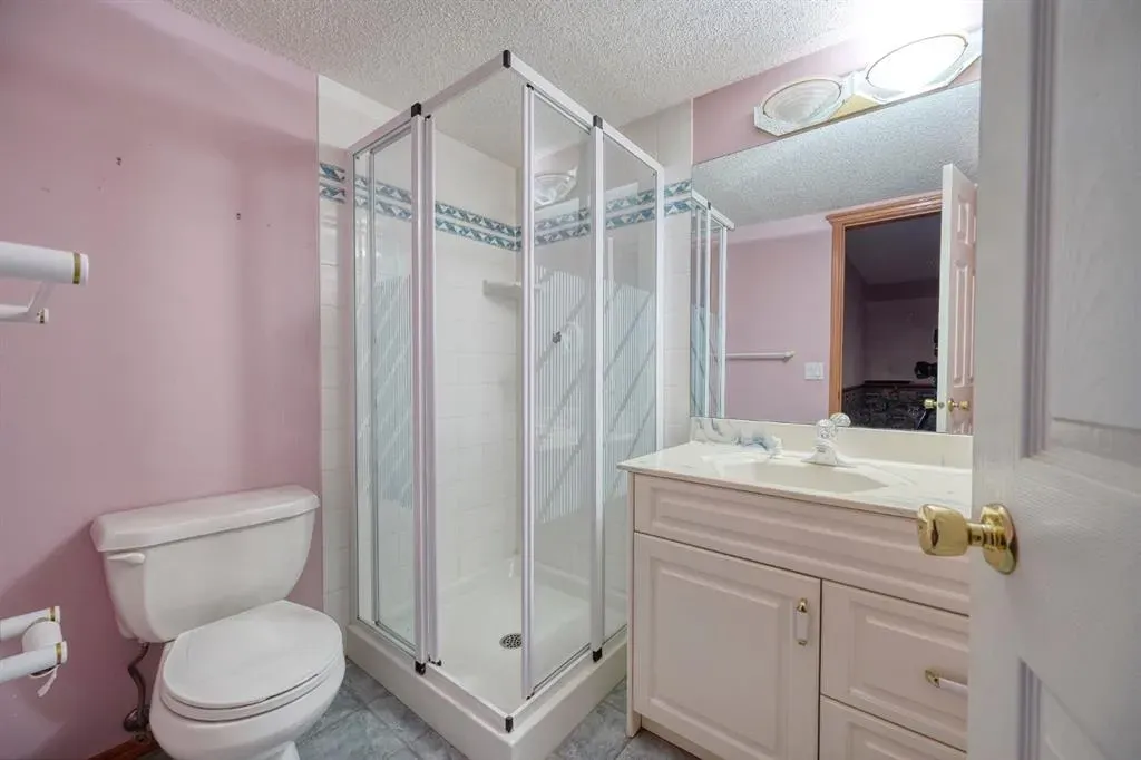 81 Sundown Manor SE