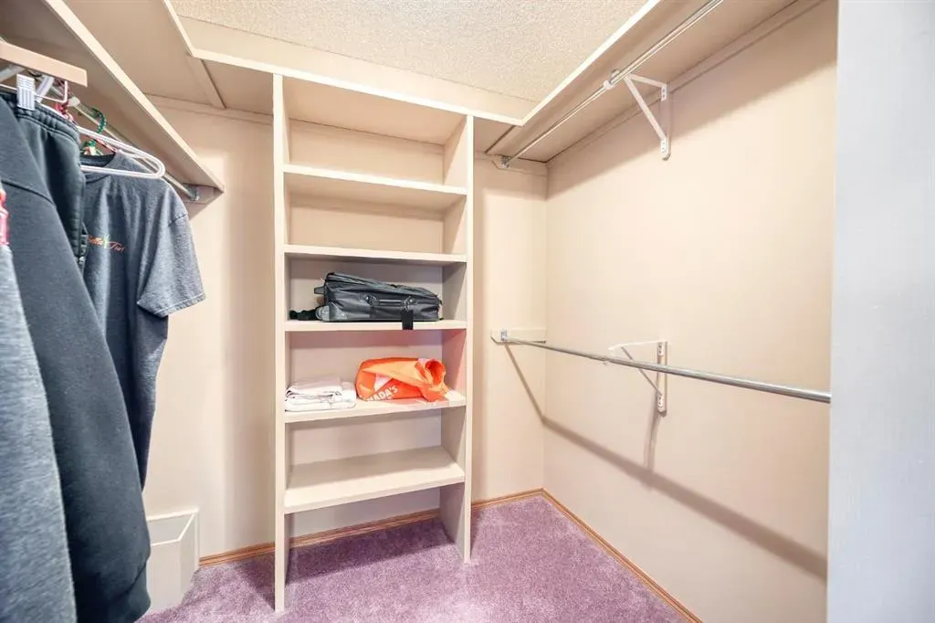 81 Sundown Manor SE