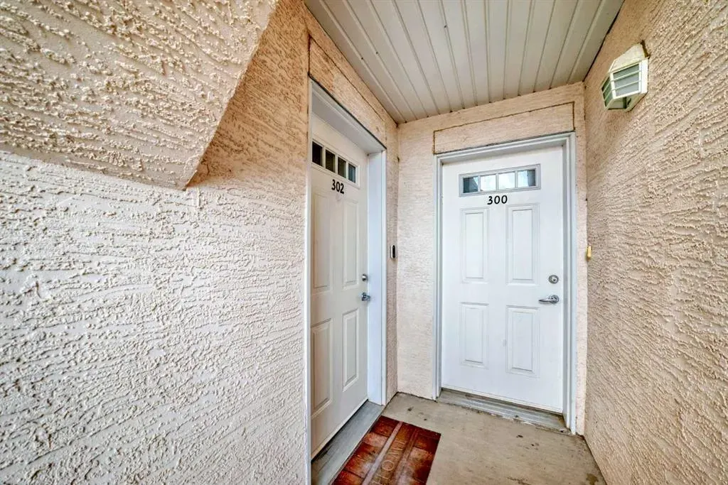 50 Westland Road, #302