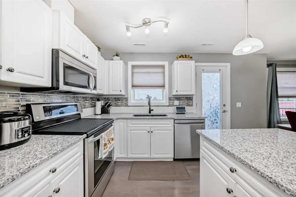 50 Westland Road, #302