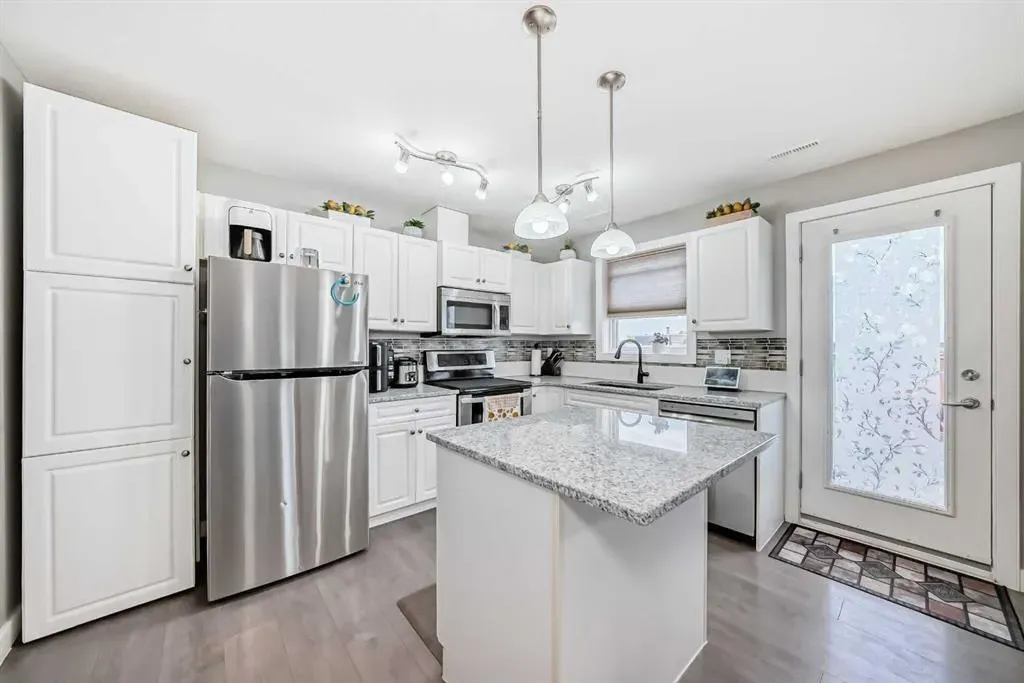 50 Westland Road, #302