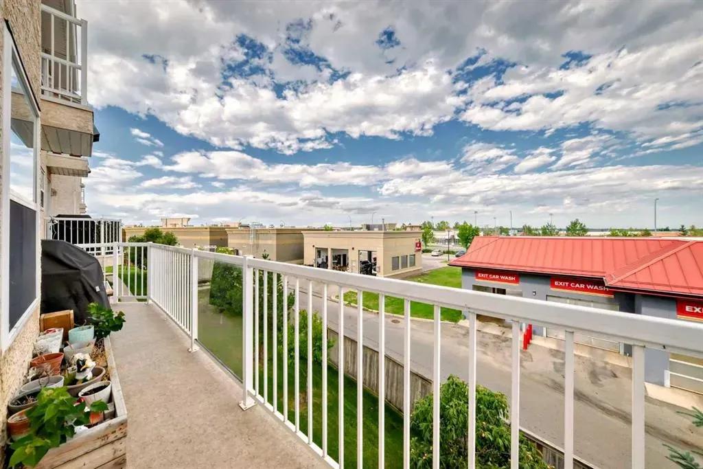 50 Westland Road, #302