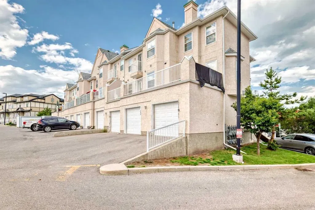 50 Westland Road, #302