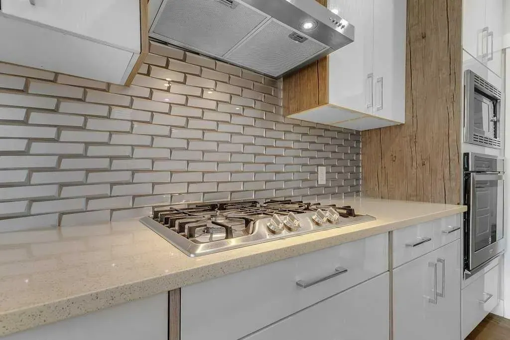 233 Kingsbury Close SE