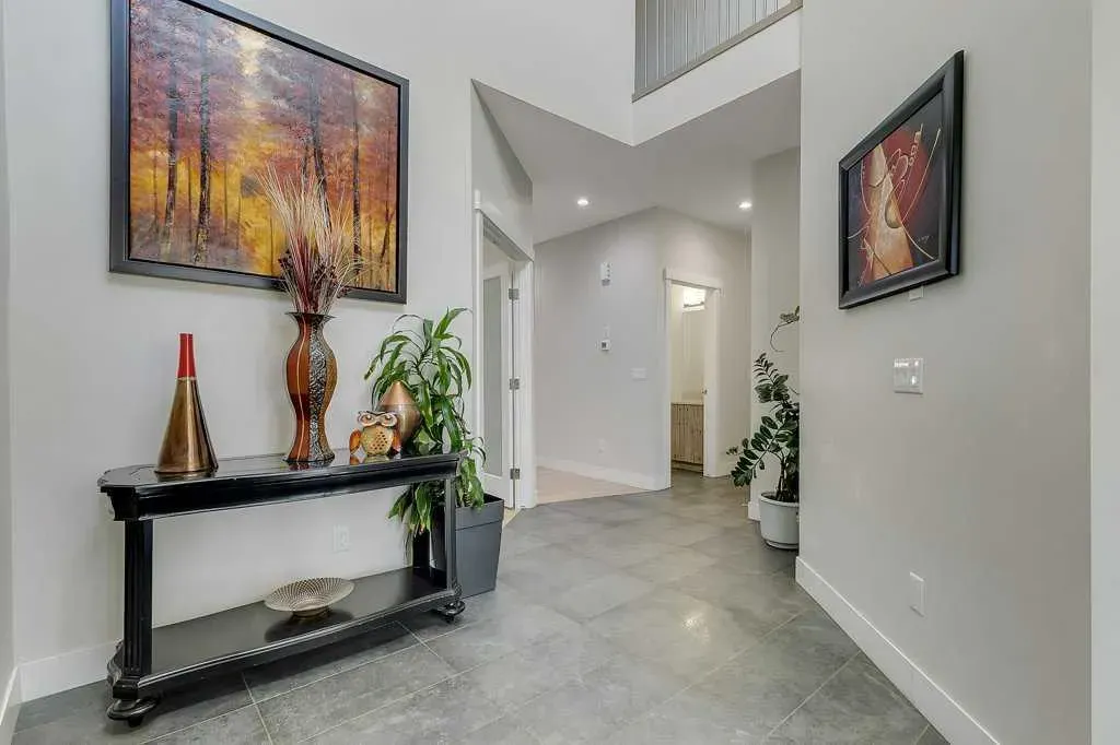 233 Kingsbury Close SE