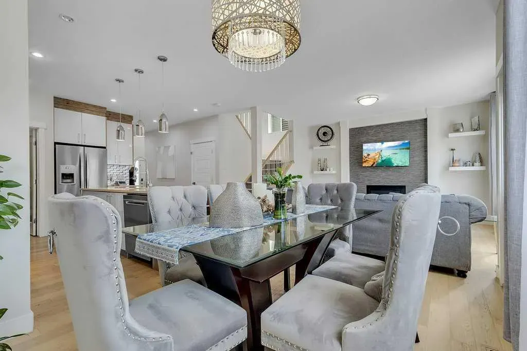 233 Kingsbury Close SE