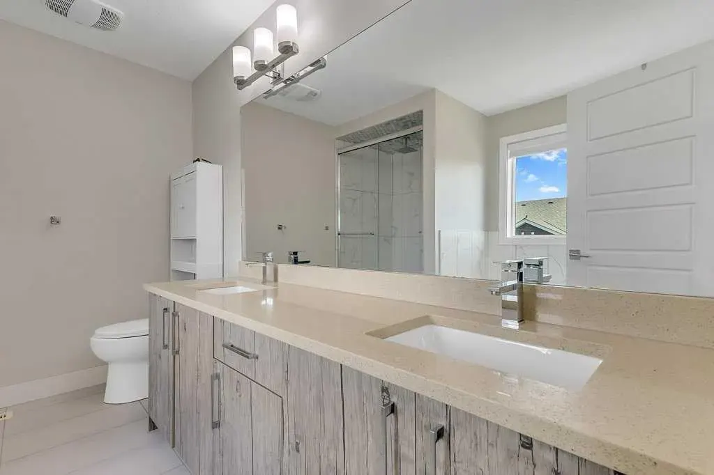 233 Kingsbury Close SE
