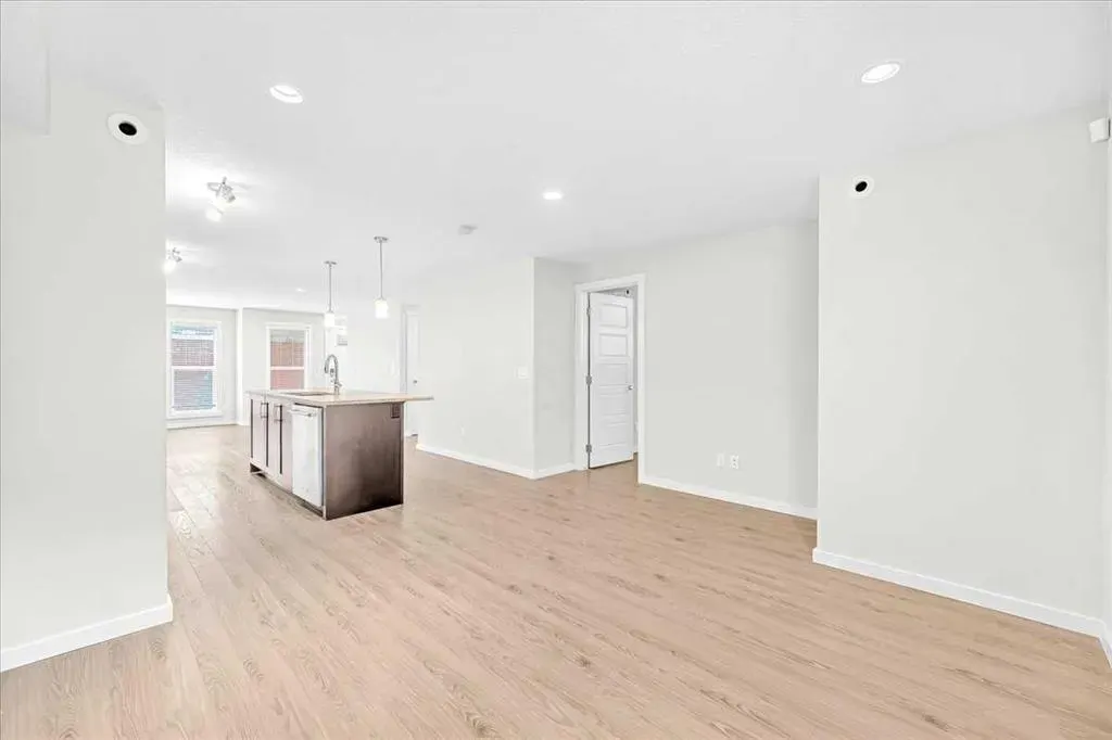 523 Cranford Mews SE