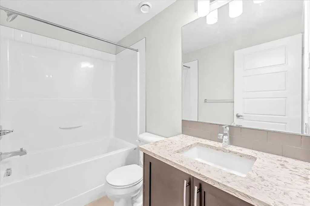 523 Cranford Mews SE