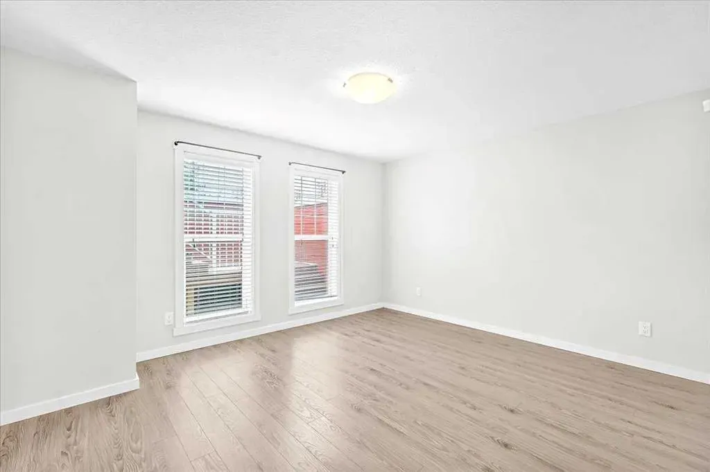 523 Cranford Mews SE