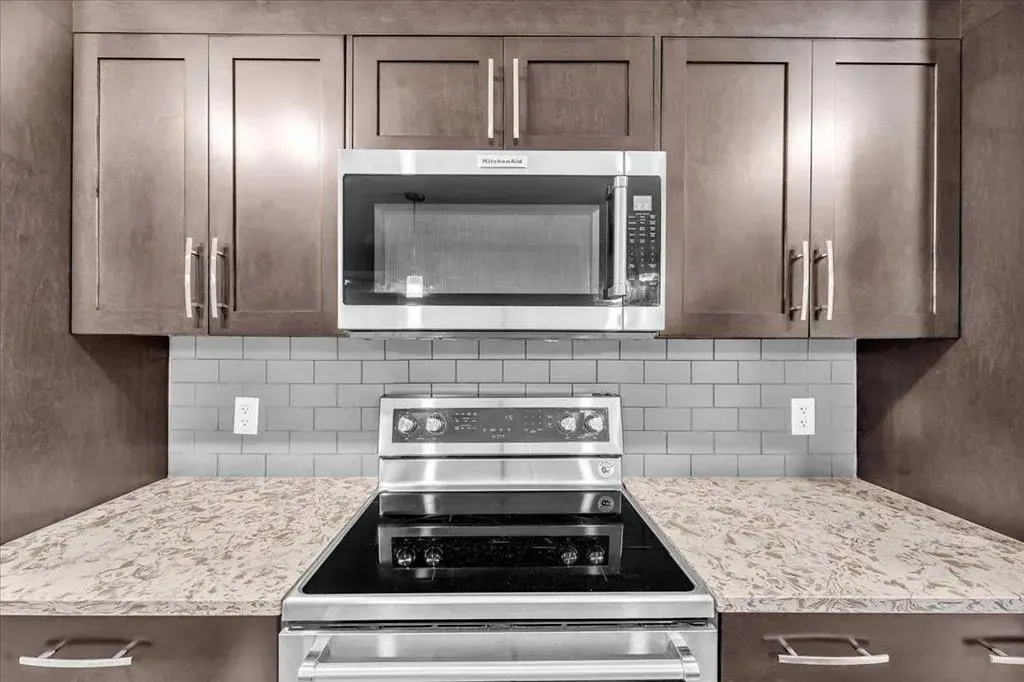 523 Cranford Mews SE