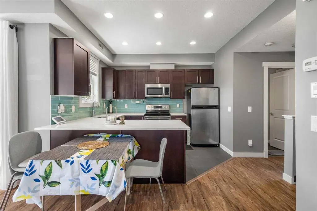 38 West Springs Lane SW