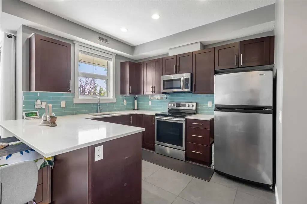38 West Springs Lane SW