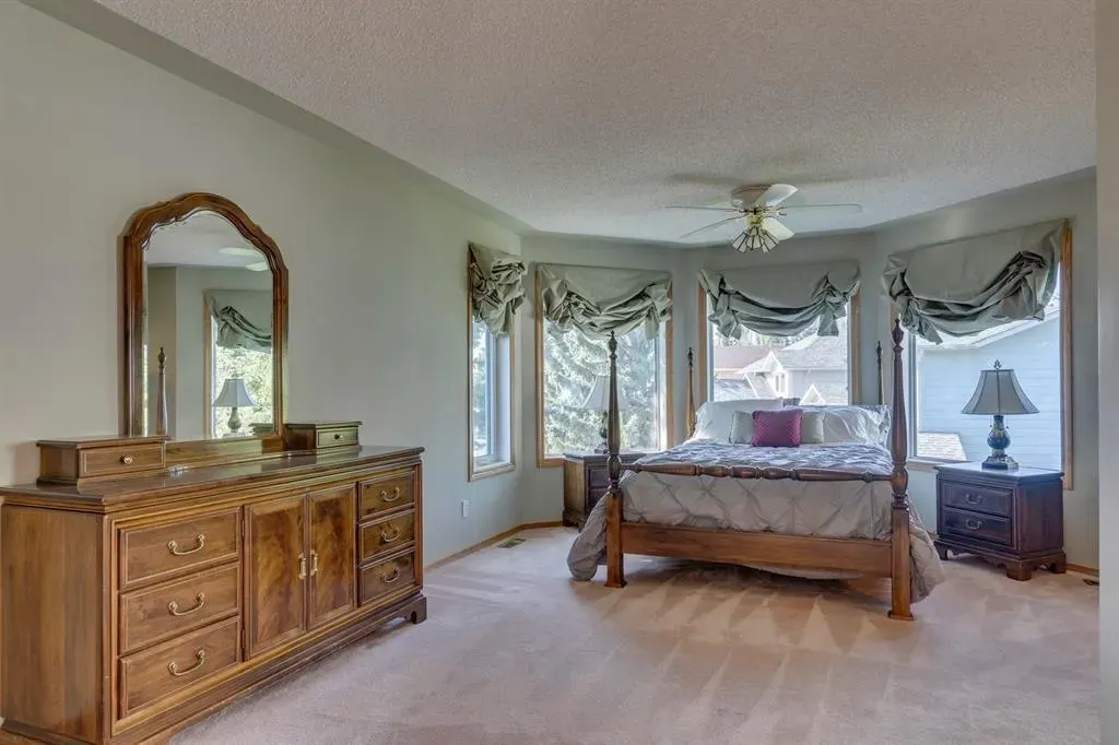 1517 Evergreen Hill SW