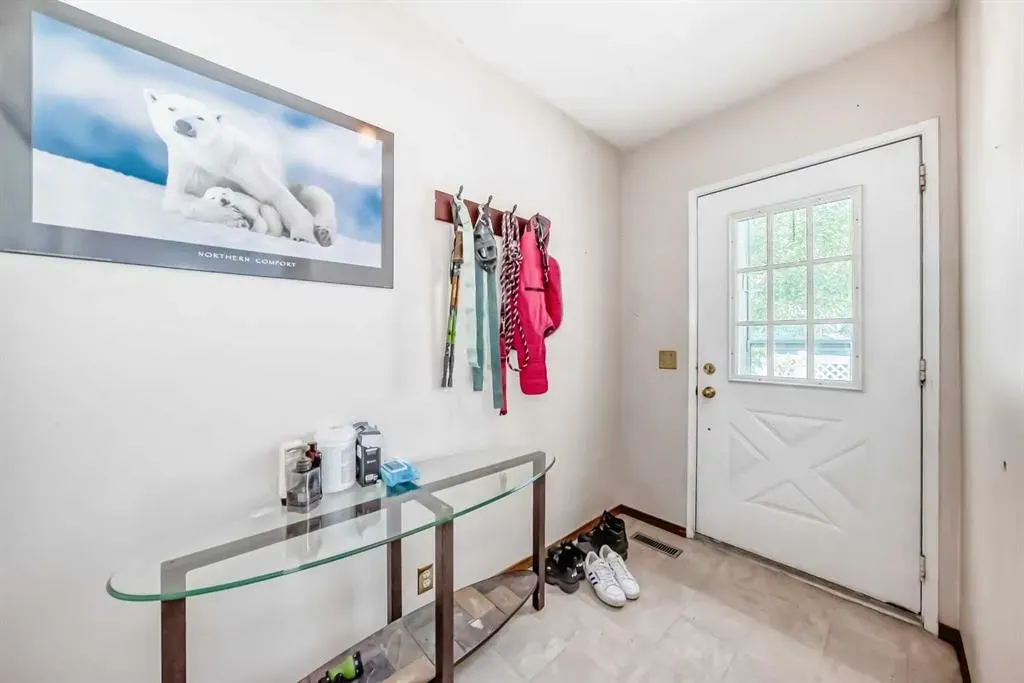 28 Berwick Crescent NW, #63