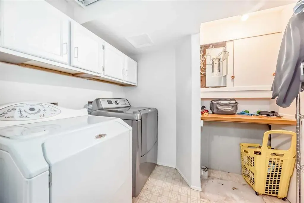 28 Berwick Crescent NW, #63