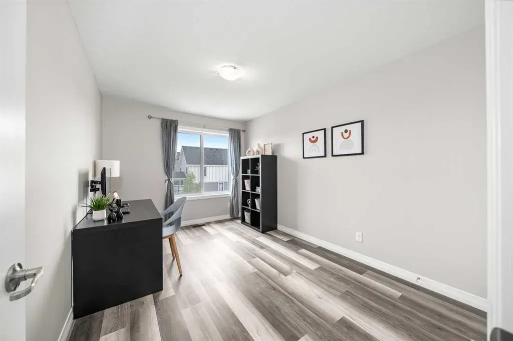374 Magnolia Square SE