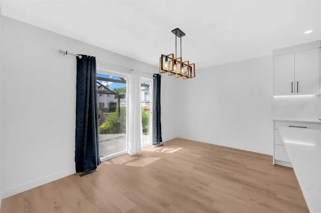 126 Oakmere Point