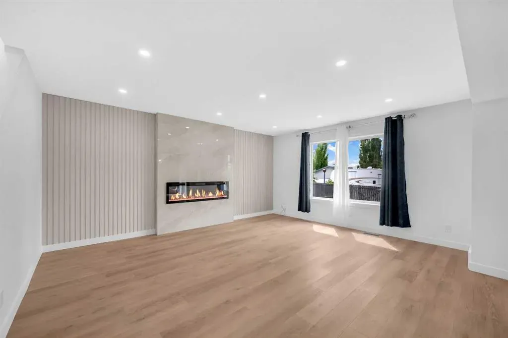 126 Oakmere Point