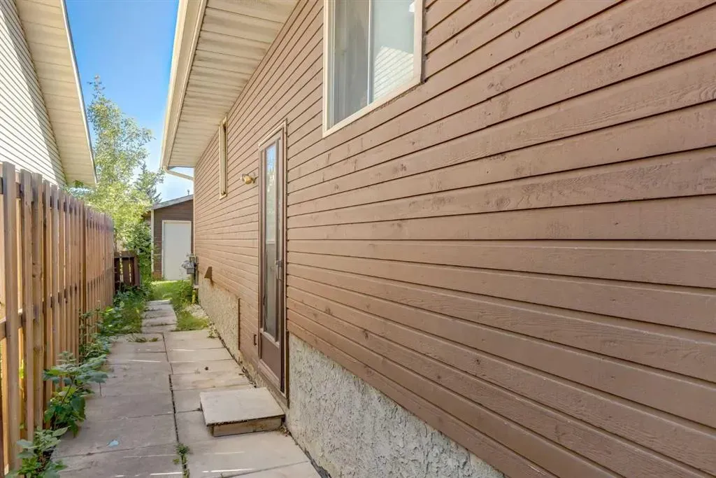 103 Shawglen Way SW