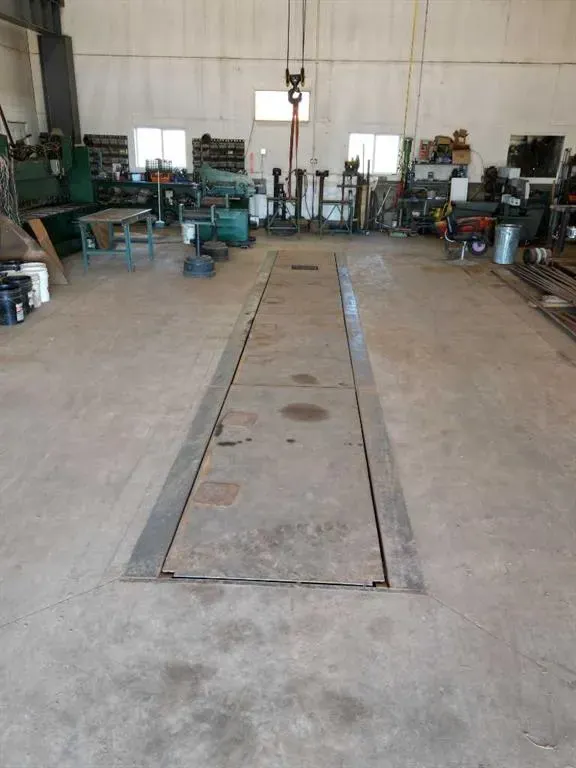 94038 Range Road 172