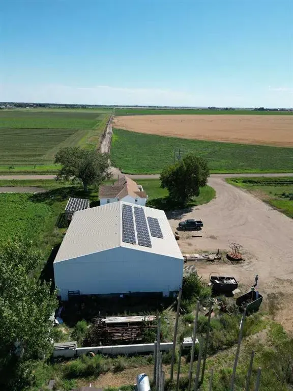 94038 Range Road 172