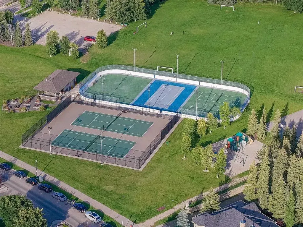 30 Discovery Ridge Close SW, #325