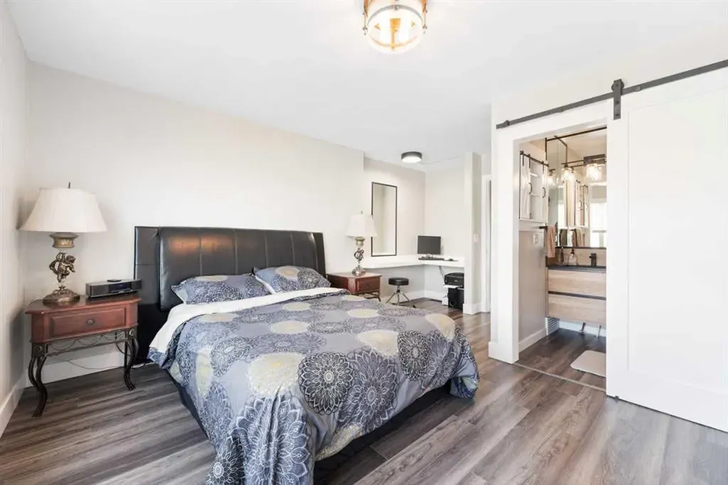 9 Drake Landing Way