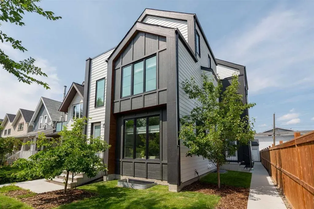 136 21 Avenue NE, #2