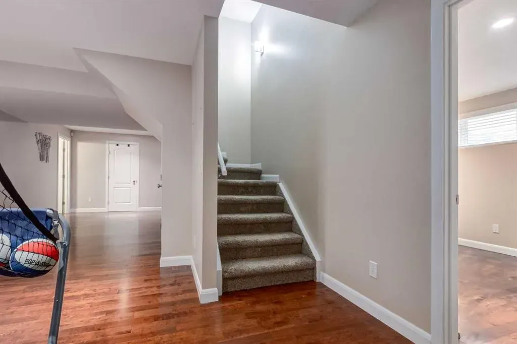 213 Evergreen Plaza SW
