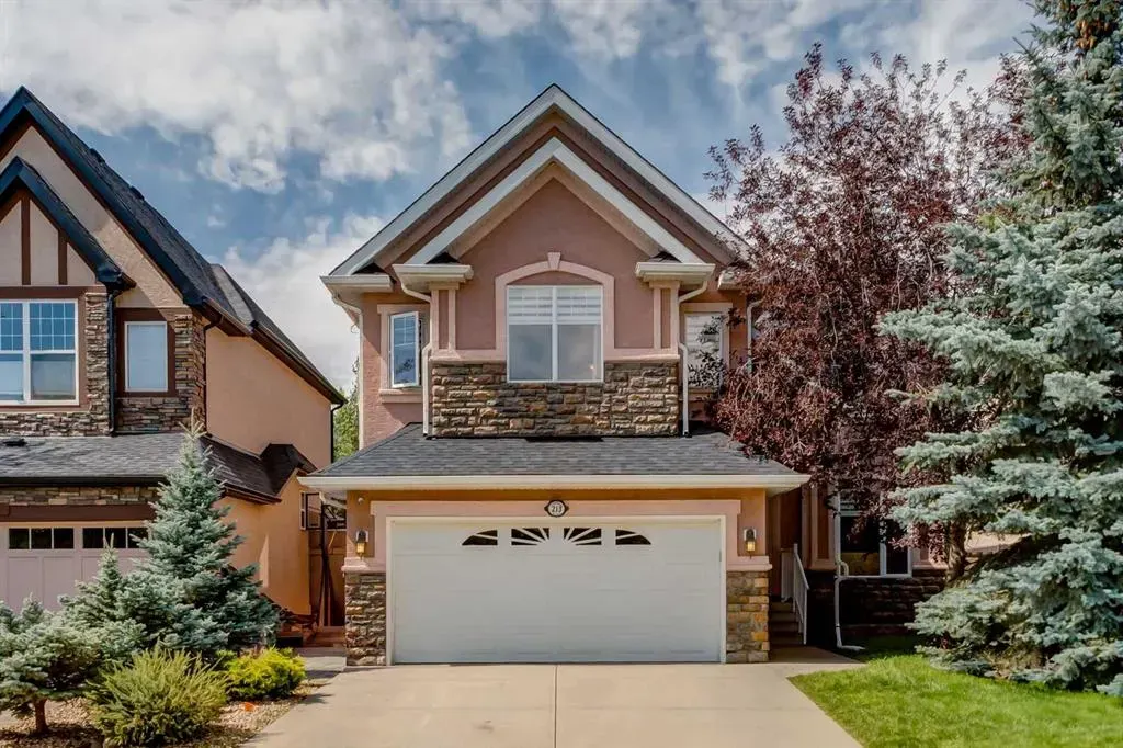 213 Evergreen Plaza SW