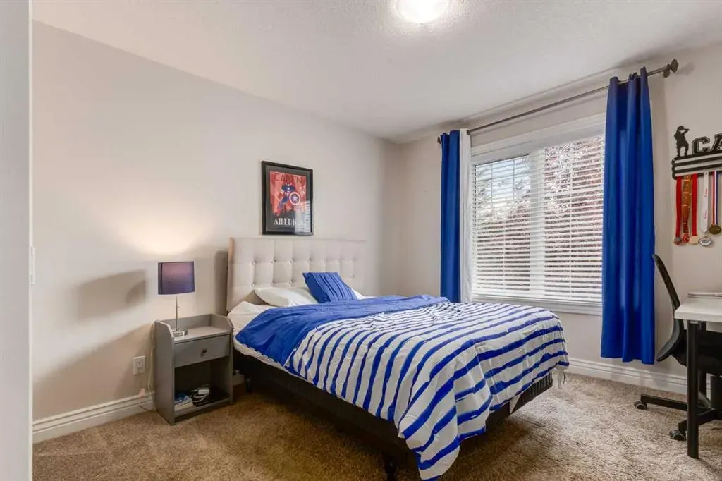 213 Evergreen Plaza SW