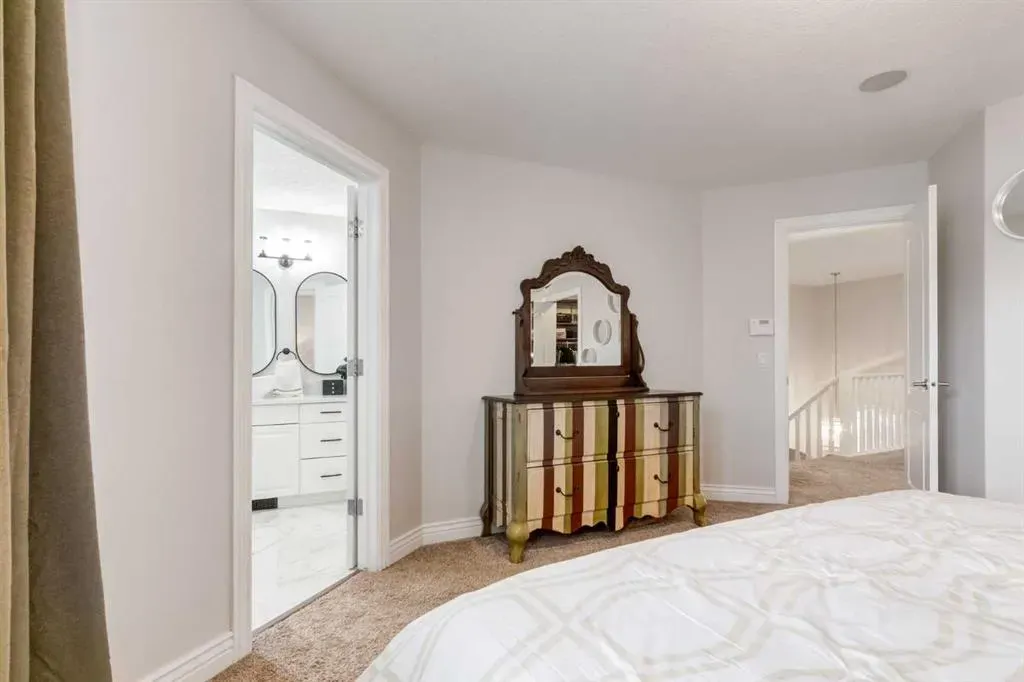 213 Evergreen Plaza SW