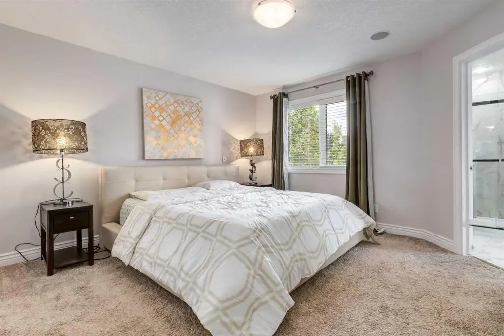 213 Evergreen Plaza SW