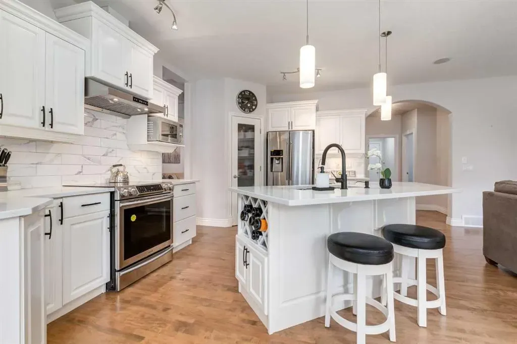 213 Evergreen Plaza SW