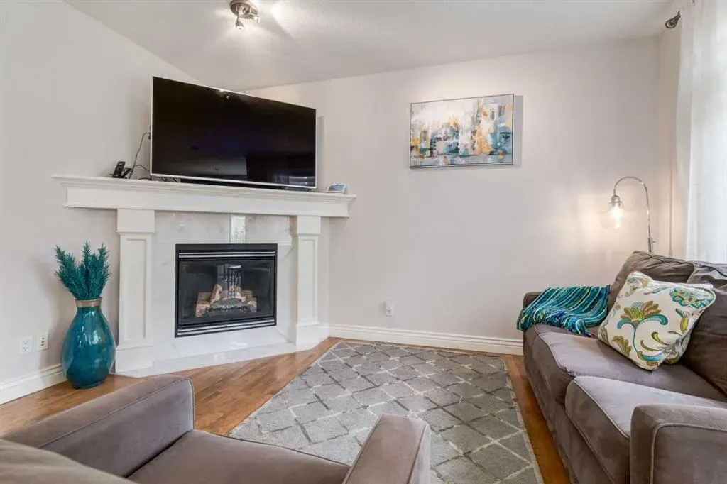 213 Evergreen Plaza SW