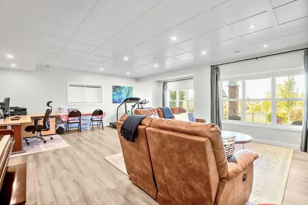 55 Sundown Way