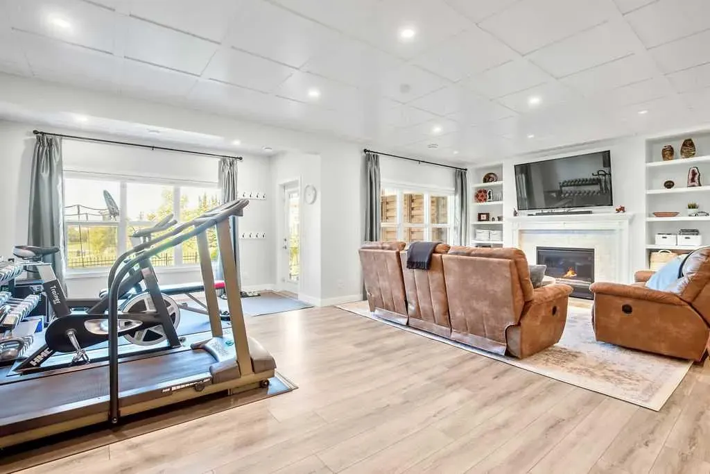 55 Sundown Way