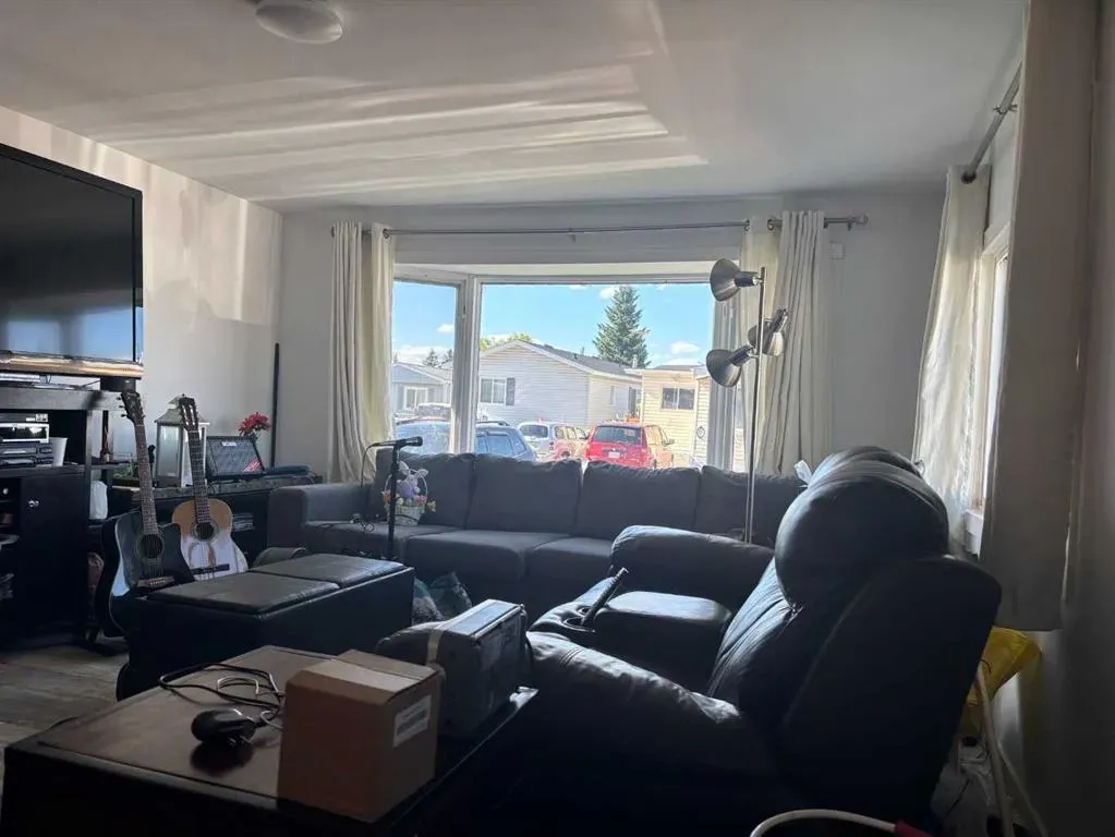 649 Main Street NW, #20