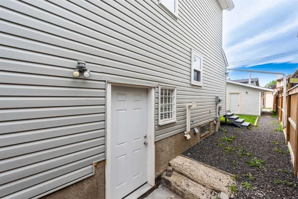 39 Tararidge Drive NE