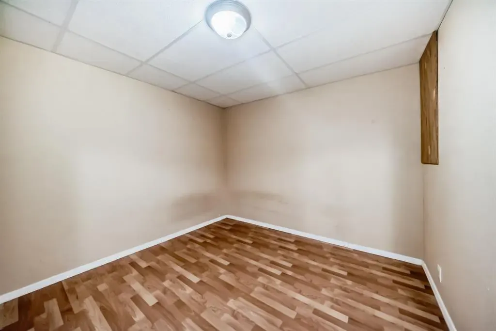 800 Bowcroft Place, #32