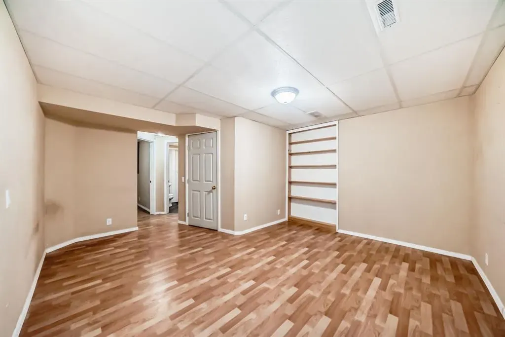800 Bowcroft Place, #32