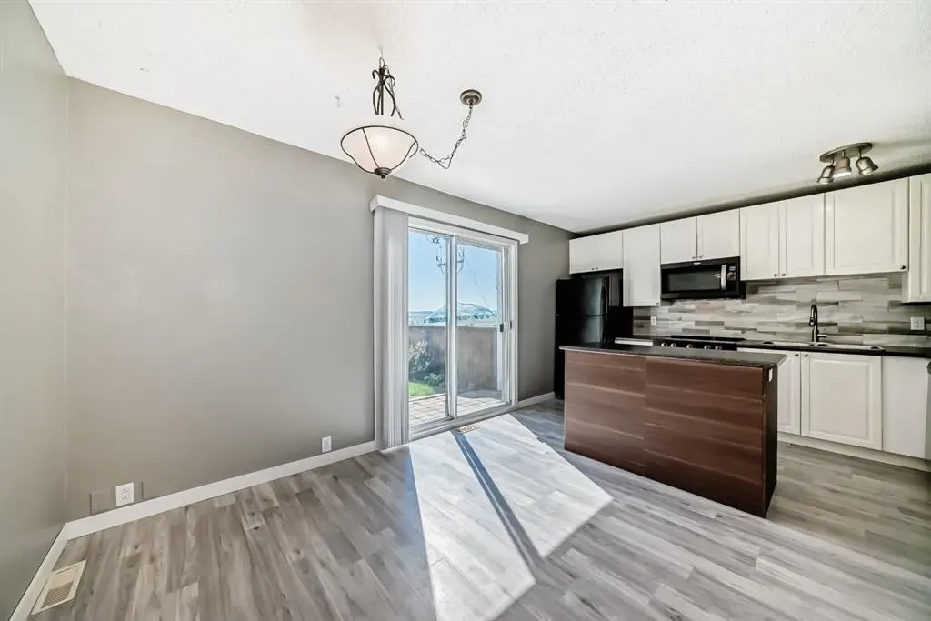 800 Bowcroft Place, #32